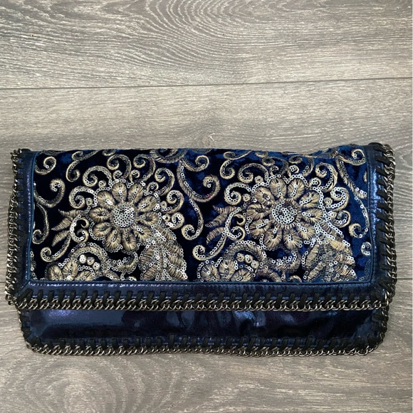 Cinti Sequins Mettalic Leather Embroidered Fold Over Navy Velvet Clutch w Metal - Picture 1 of 15